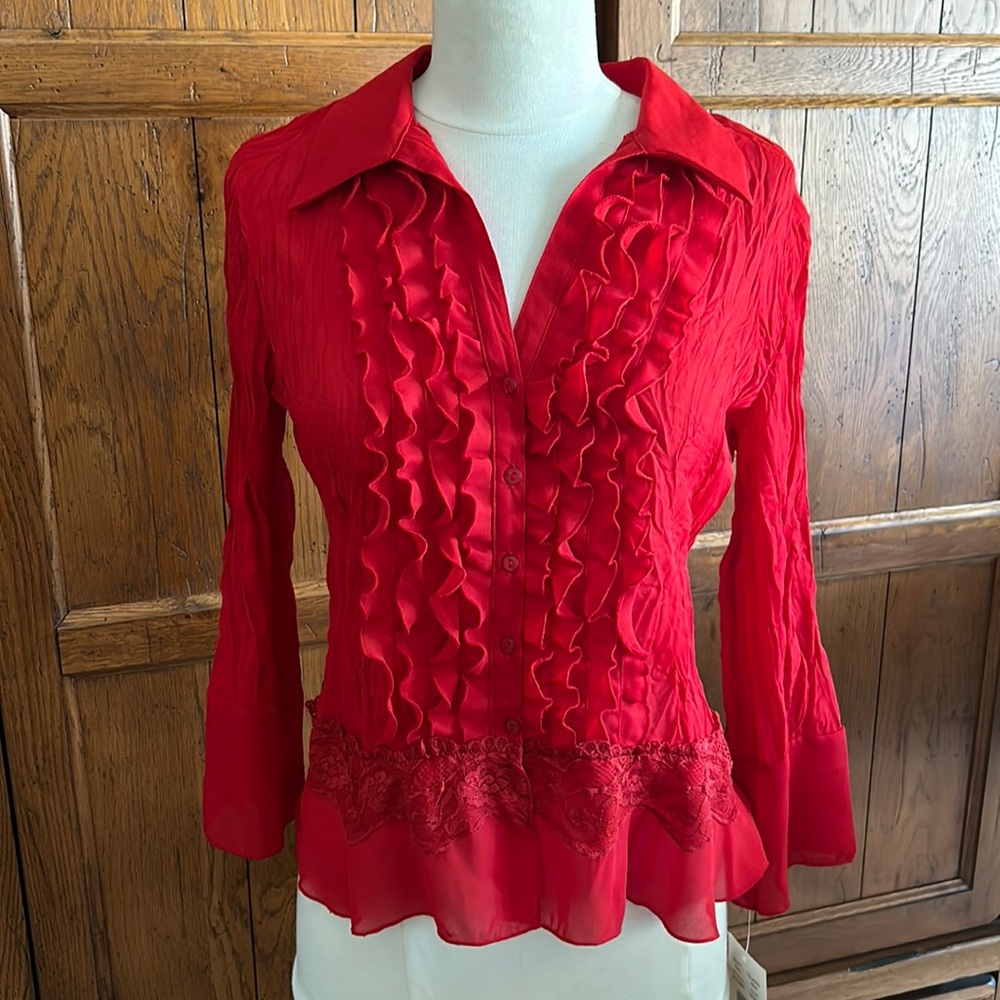 NWT⭐️Vintage ALLISON TAYLOR Ruffles and Lace Red V-Neck DressyTOP❤️Size Small